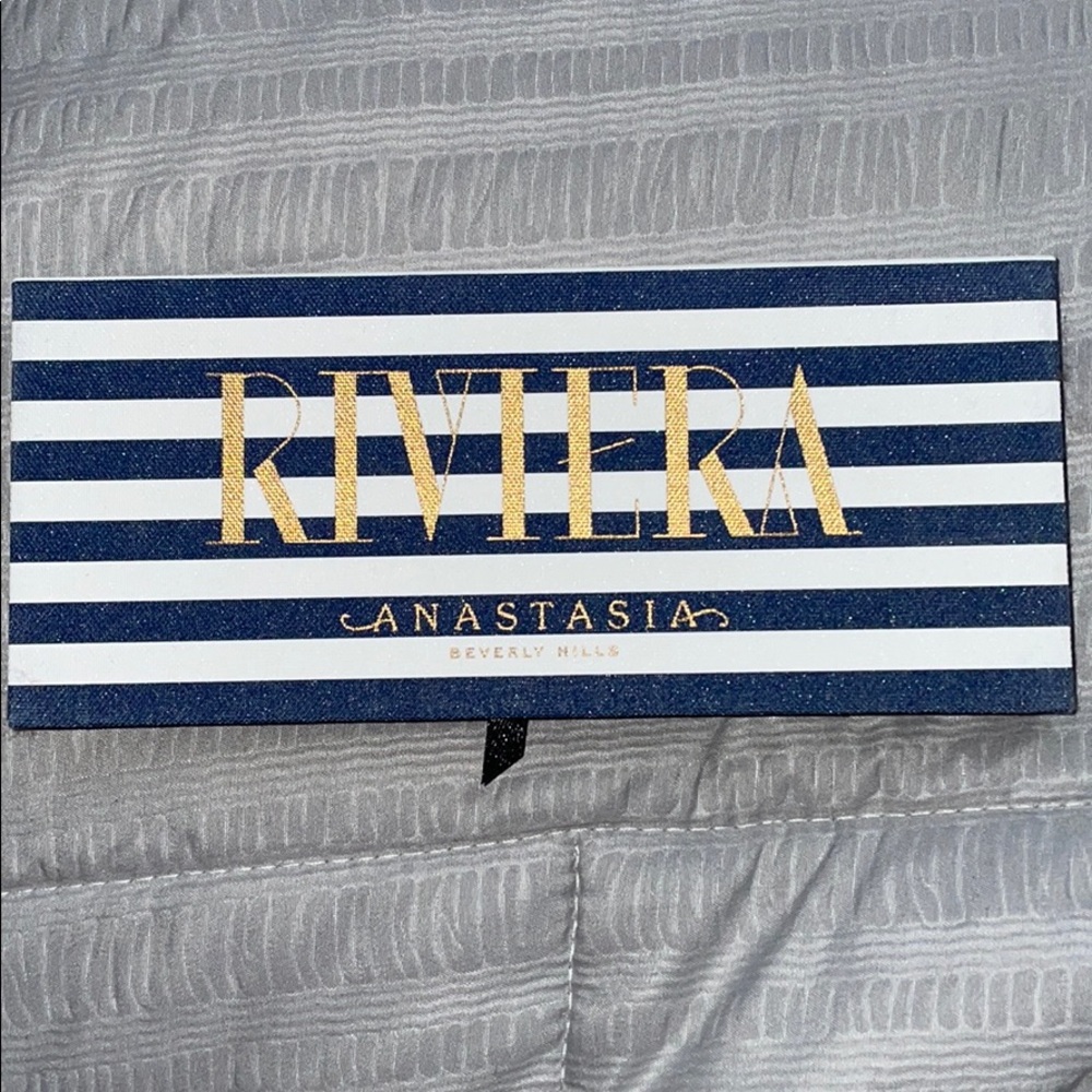 BRAND NEW Riviera ABH Pallete